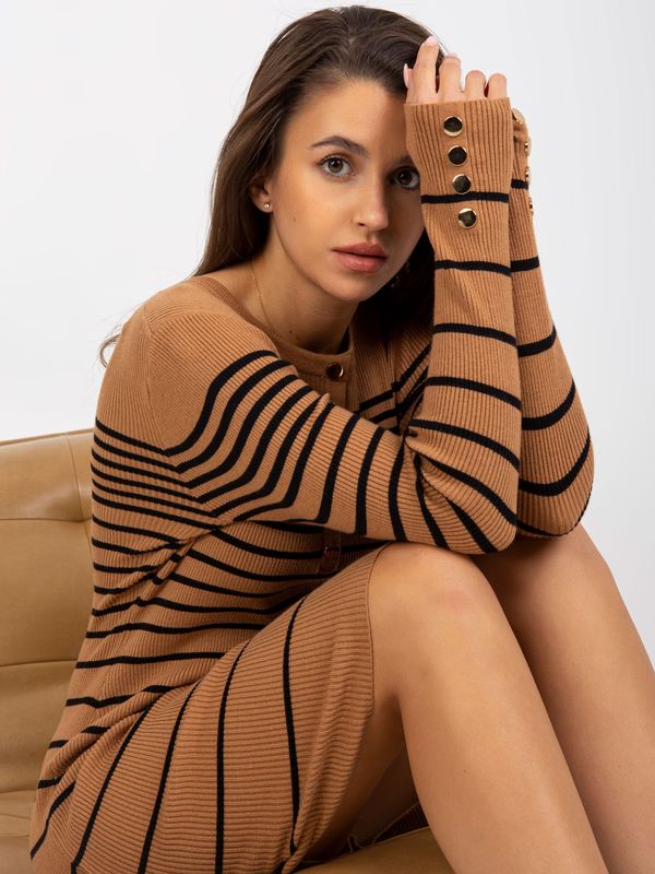 Fashionhunters Camel knitted dress with striped cut
