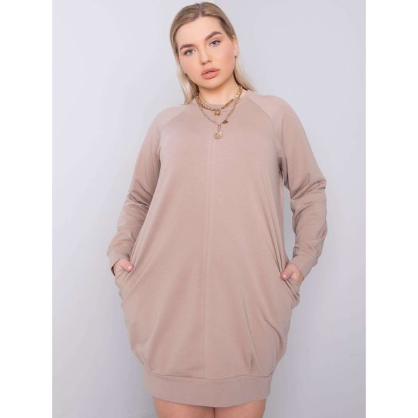 Fashionhunters Ciemnobrązowa sukienka plus size z długim rękawem