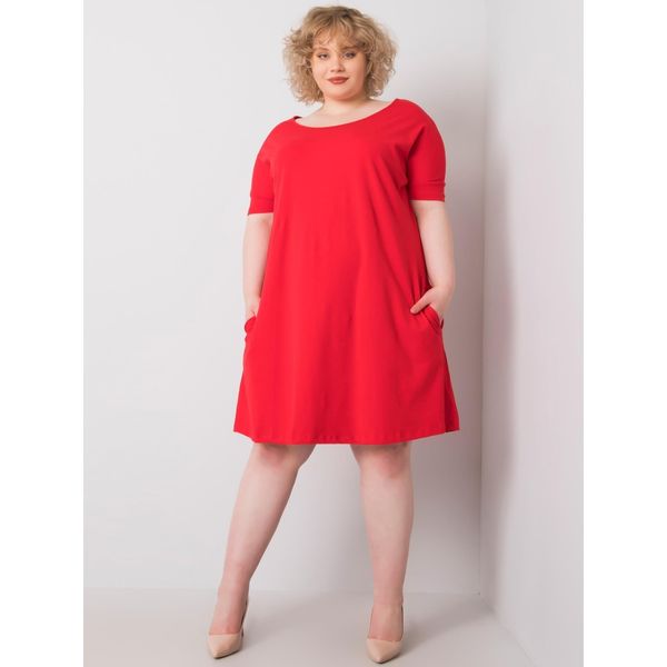 Fashionhunters Czerwona luźna sukienka plus size