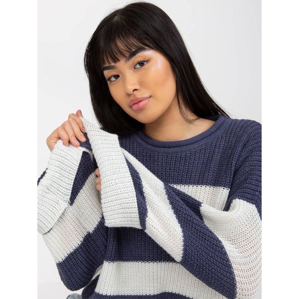 Fashionhunters Dark blue and ecru oversize sweater with wool
