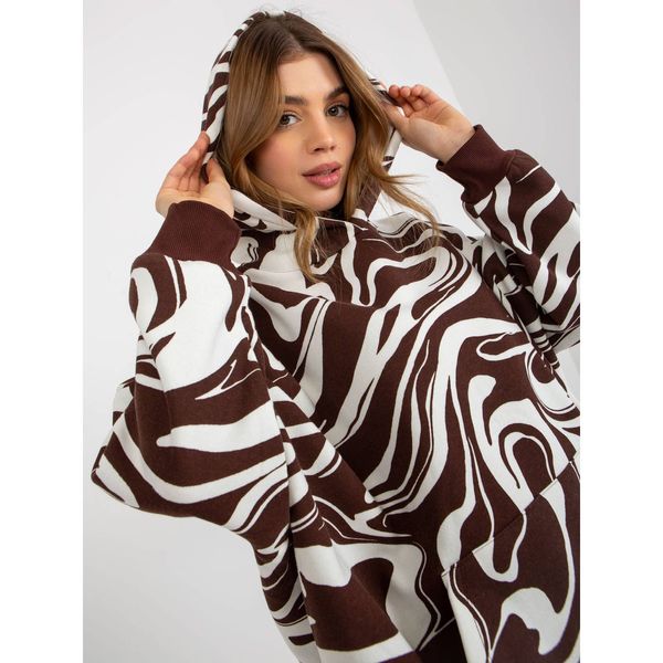 Fashionhunters Dark brown and white oversize sweatshirt with a print