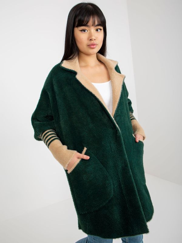 Fashionhunters Dark green alpaca coat with snap fastening