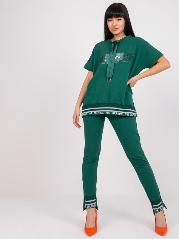 Fashionhunters Dark green two-piece casual set with short sleeves
