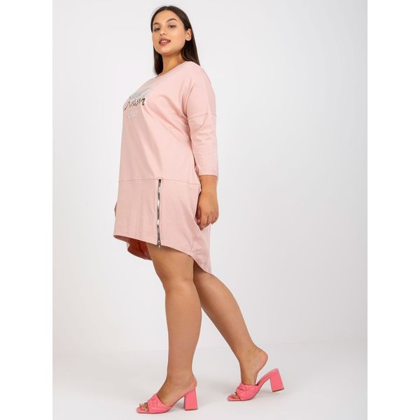 Fashionhunters Dusty pink plus size tunic made of cotton for everyday use