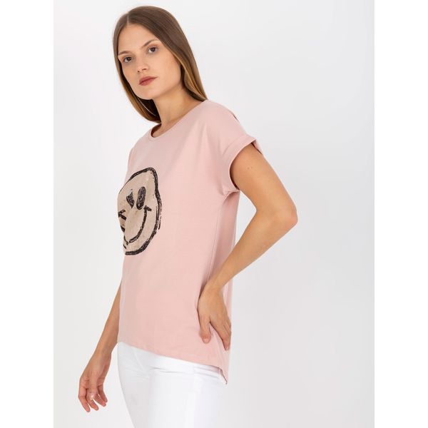 Fashionhunters Dusty pink t-shirt with a print and an appliqué