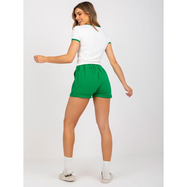 Fashionhunters Ecru-green basic summer set with shorts