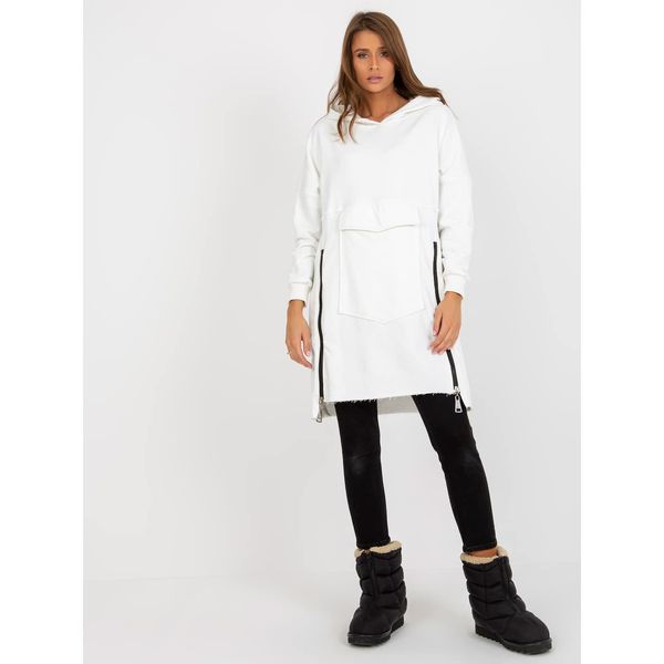 Fashionhunters Ecru oversized long sweatshirt with a pocket and zippers