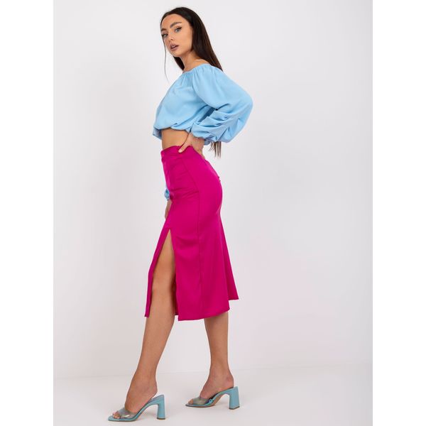 Fashionhunters Fuchsia midi skirt in imitation satin with a slit RUE PARIS