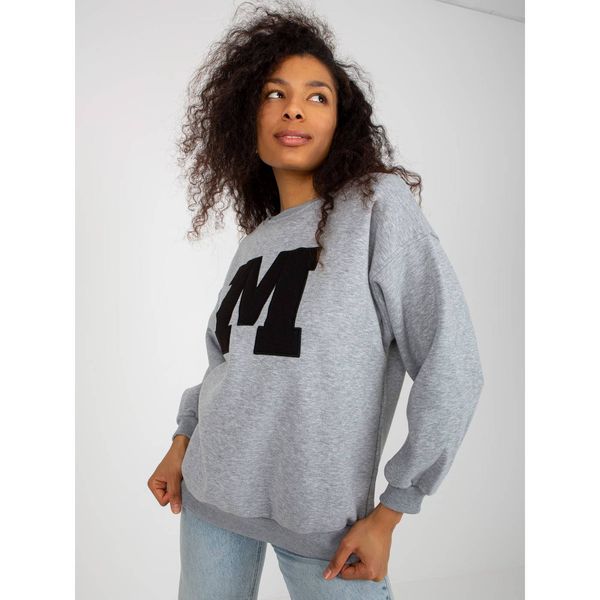 Fashionhunters Gray sweatshirt without a hood with a patch