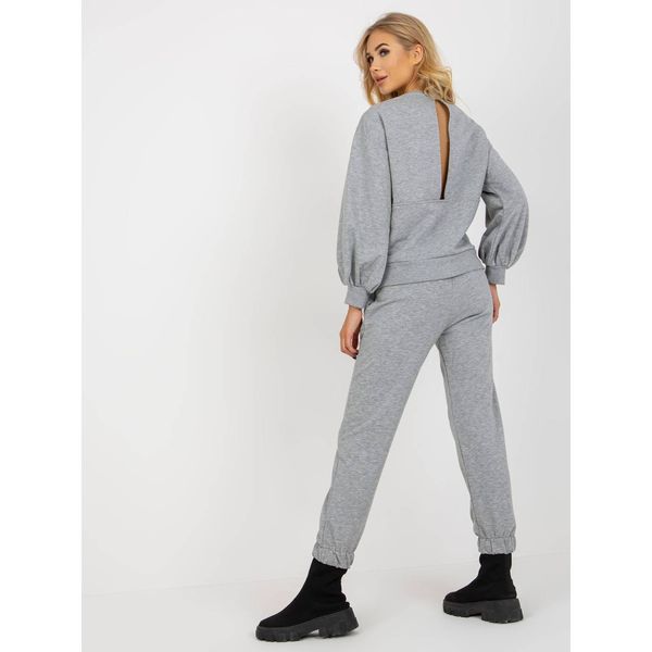 Fashionhunters Gray women's casual set with a sweatshirt and trousers