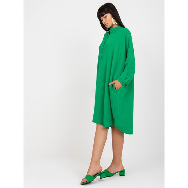 Fashionhunters Green oversize midi dress with pockets