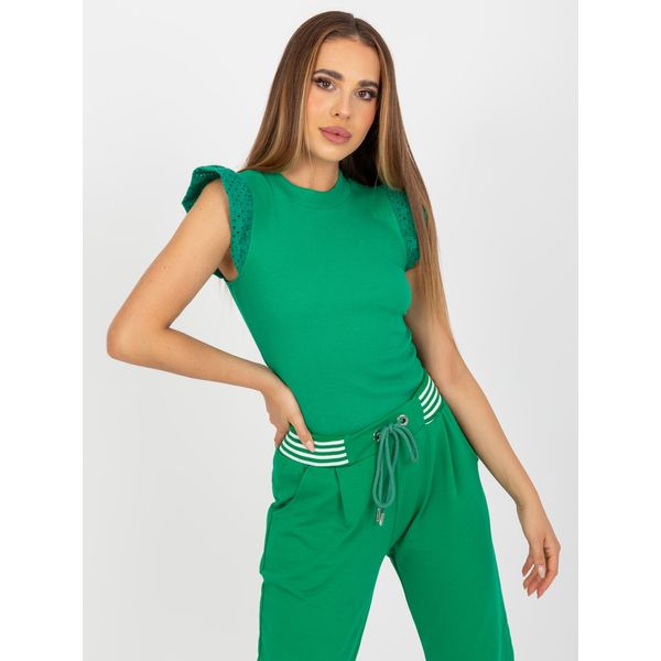 Fashionhunters Green ribbed blouse with short sleeves RUE PARIS