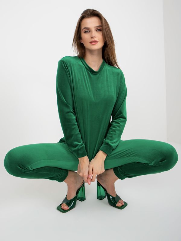 Fashionhunters Green velour set with trousers by Brenda RUE PARIS
