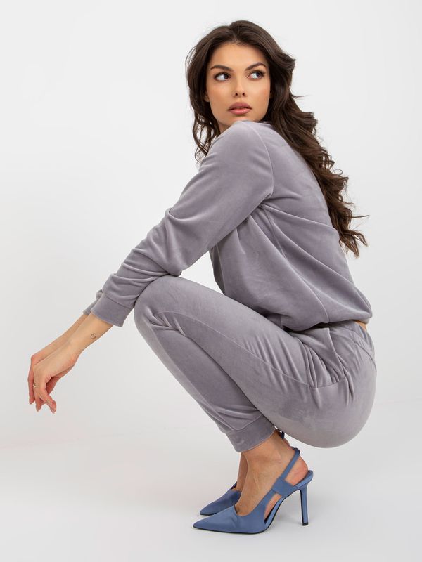 Fashionhunters Grey velour set with trousers by Brenda RUE PARIS