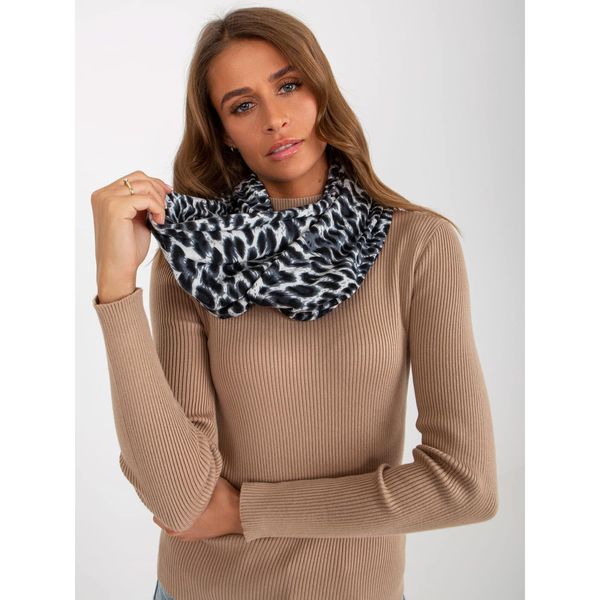Fashionhunters Ladies' gray leopard scarf