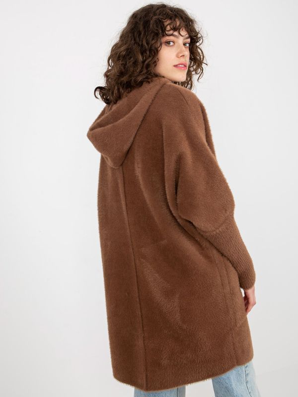 Fashionhunters Lady's coat made of brown alpaca with hood