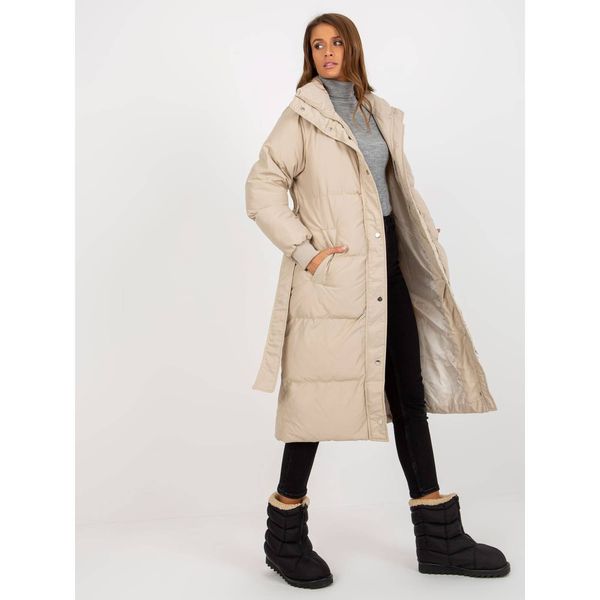 Fashionhunters Light beige long quilted winter jacket with a belt