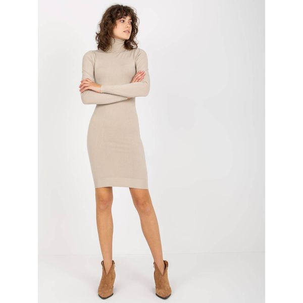 Fashionhunters Light beige smooth dress fitted with a turtleneck