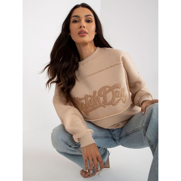 Fashionhunters Light beige sweatshirt without a hood with patches