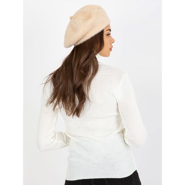Fashionhunters Light beige women's winter beret