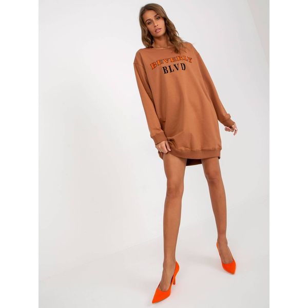 Fashionhunters Light brown long sweatshirt with a print and appliqué