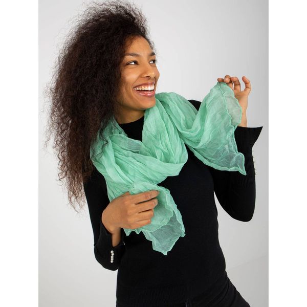 Fashionhunters Light green crinkled viscose scarf for women