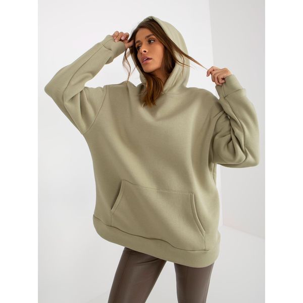 Fashionhunters Light green kangaroo sweatshirt with a hood