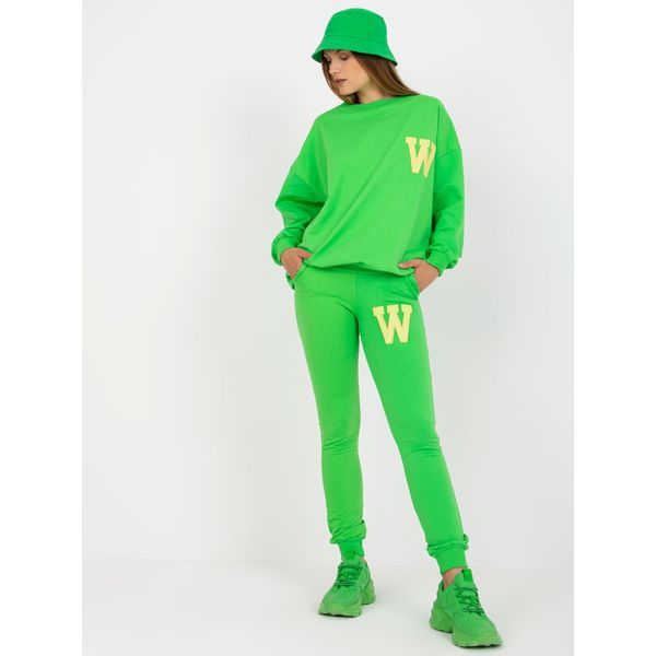 Fashionhunters Light green tracksuit set with a sweatshirt without a hood