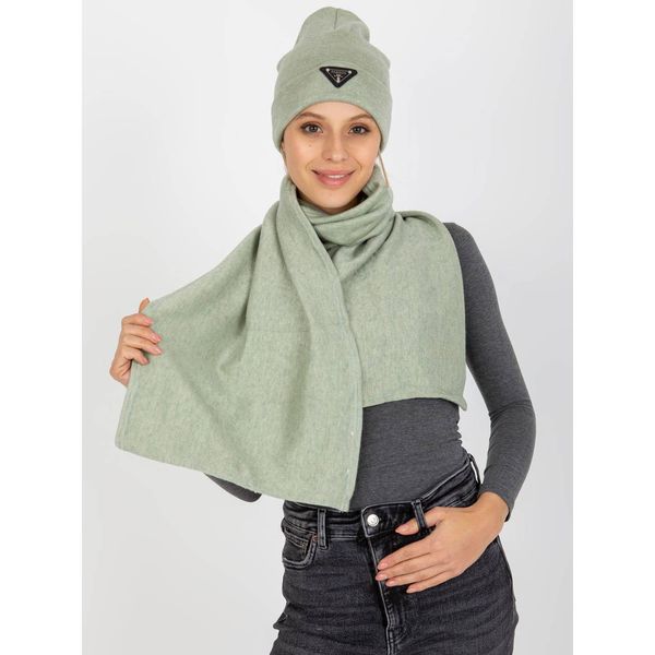 Fashionhunters Light green two-piece winter set with a scarf