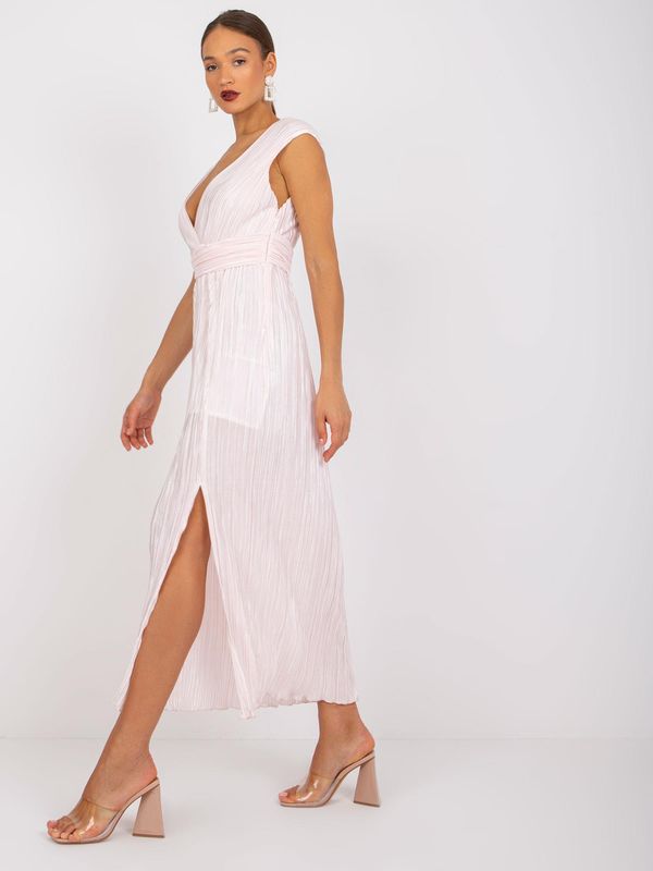 Fashionhunters Light pink clutch maxi dress by Ewelina