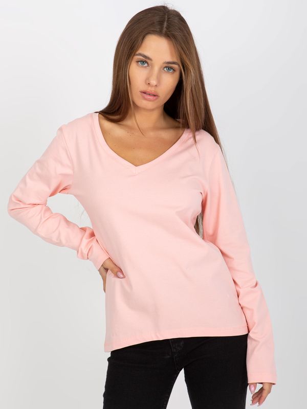 Fashionhunters Light pink simple blouse with long sleeves and neckline
