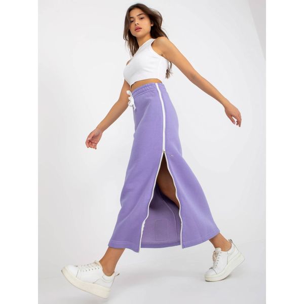 Fashionhunters Light purple midi skirt with a zipper