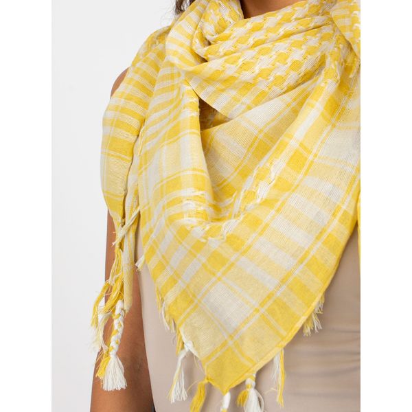 Fashionhunters Light yellow and white scarf with fringes