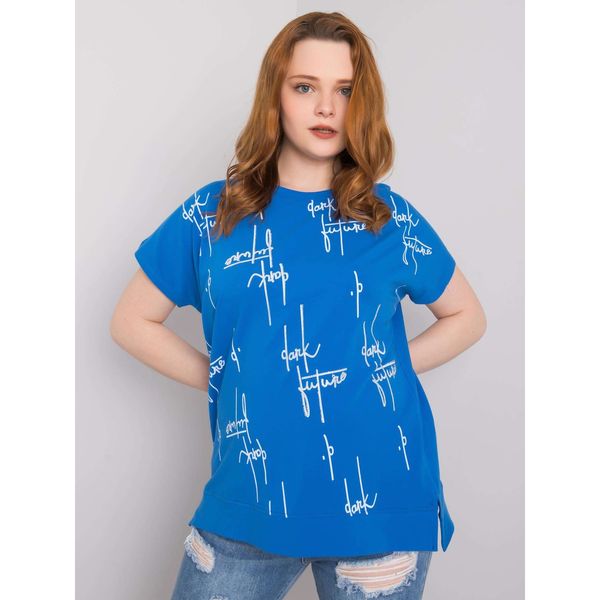Fashionhunters Niebieska bawełniana bluzka plus size z tekstem