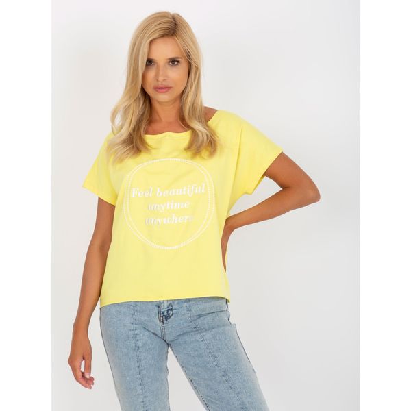 Fashionhunters One size yellow loose-fitting blouse with short sleeves