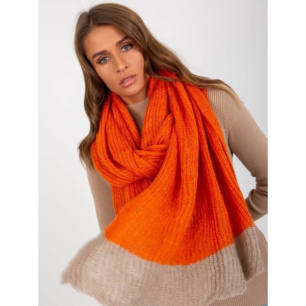 Fashionhunters Orange and beige two-tone knitted scarf