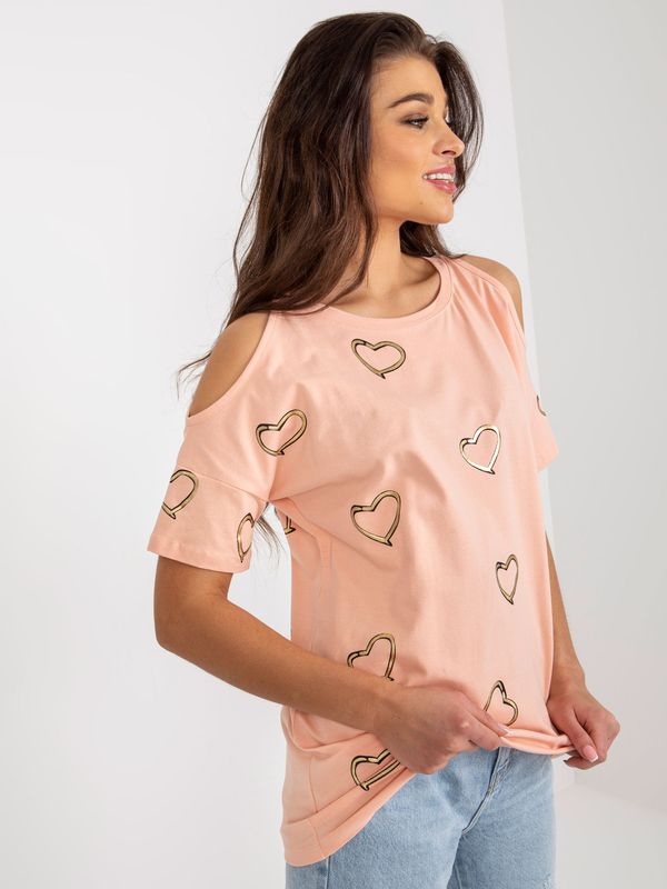 Fashionhunters Peach blouse with heart print