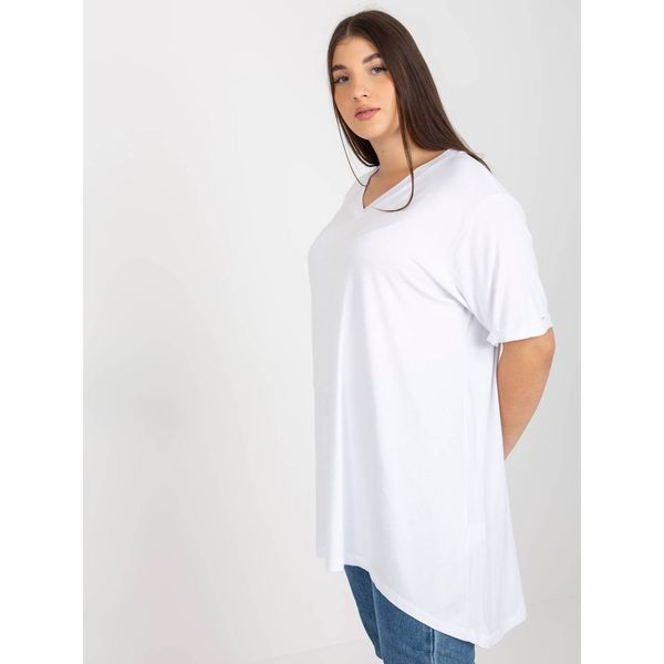 Fashionhunters Plain white plus size blouse with a V-neckline