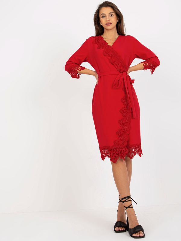 Fashionhunters Pleated red midi cocktail dress