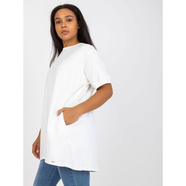 Fashionhunters Plus size white cotton tunic with pockets