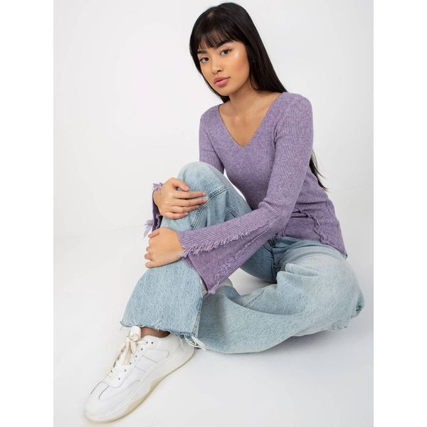 Fashionhunters Purple ribbed classic sweater with a neckline
