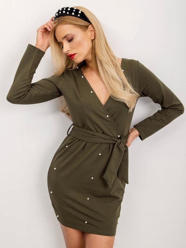 Fashionhunters Sukienka khaki z perłami