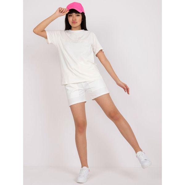 Fashionhunters White cotton summer set with a t-shirt