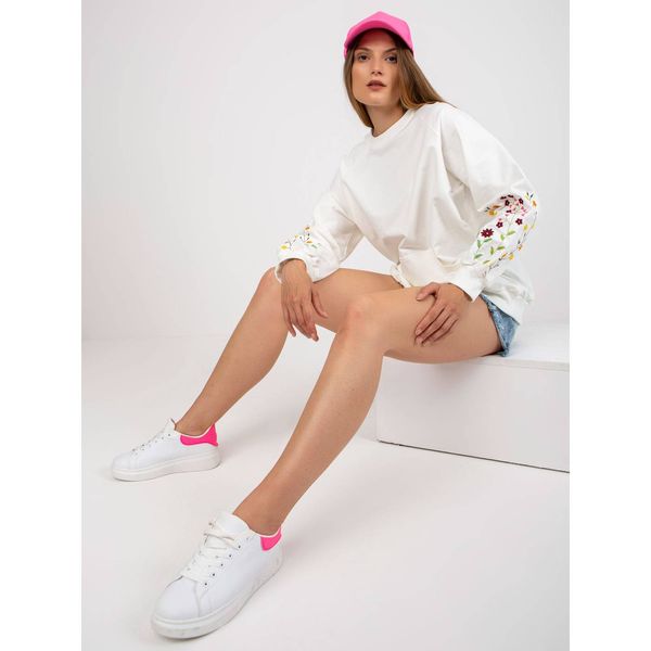 Fashionhunters White hooded sweatshirt with embroidered RUE PARIS flowers