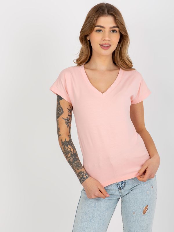 Fashionhunters Women's basic T-shirt with neckline - peach