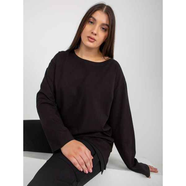 Fashionhunters Women's black plus size basic cotton blouse