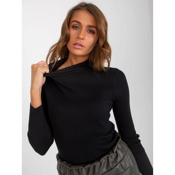 Fashionhunters Women's black ribbed turtleneck sweater