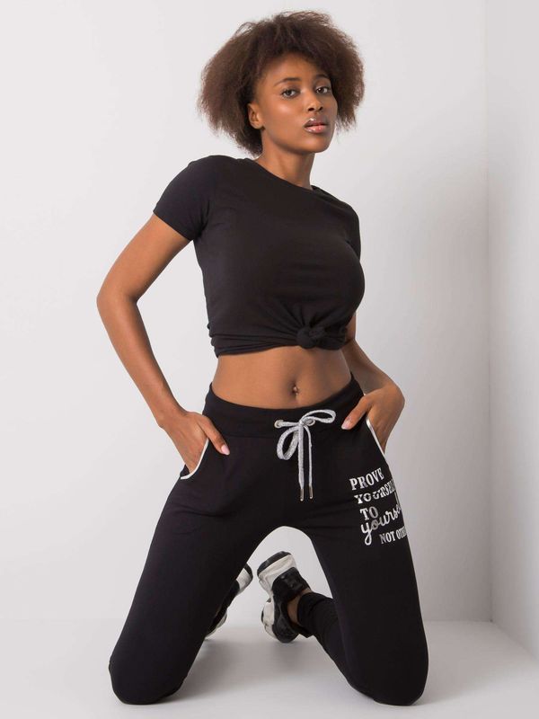Fashionhunters Women's black sweatpants with inscription