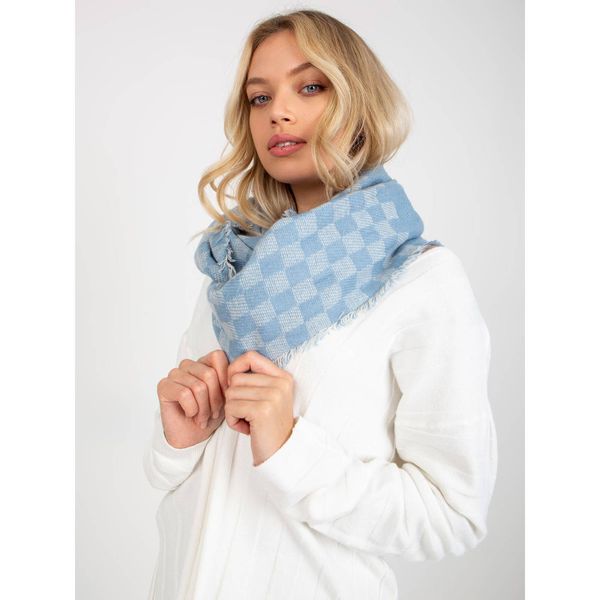 Fashionhunters Women's checkered winter snood in blue and white