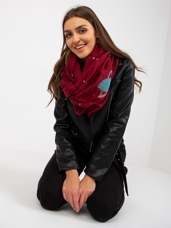 Fashionhunters Women's maroon scarf with a print